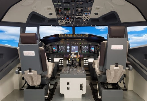 Boeing 737 NG Cockpit